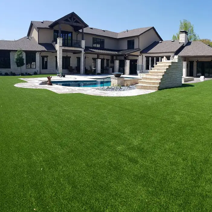 Residential back yard with artificial grass | Sports Turf Warehouse